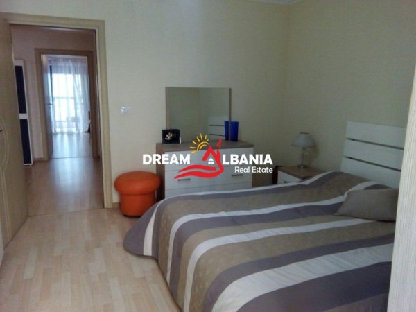 Tirane, jepet me qera apartament 2+1 , 112 m² 800 € 