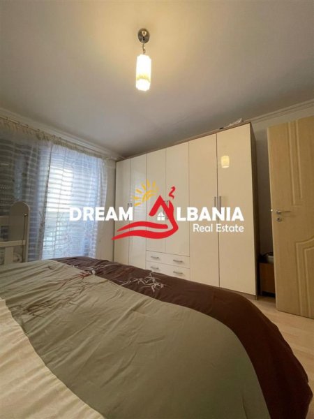 Tirane, jepet me qera apartament 2+1 , 112 m² 800 € 