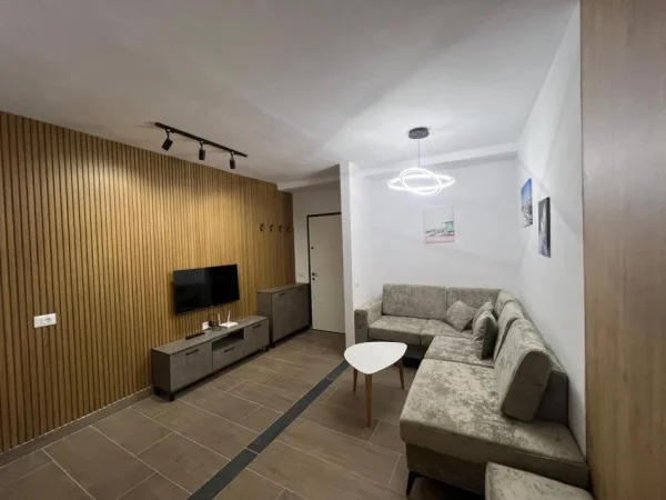Tirane, Jepet me Qera Super Ap 1+1 ne Selite tek Shkolla Marin Barleti ,Kati 3, 65 m² 500 € ( JEPET ME QERA SUPER APARTAMENT 1+1 I MOBILUAR NË SELITË.)