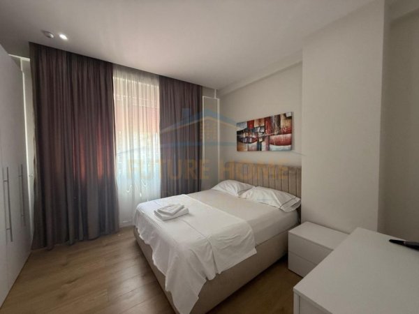 Tirane, shitet apartament 1+1+Ballkon Kati 1, 220 m² 396.000 € 