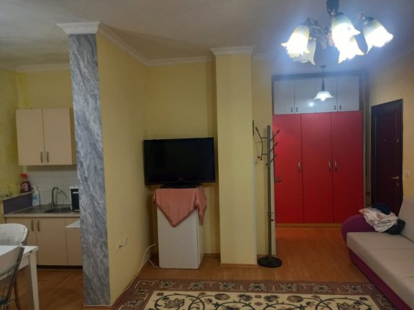 Pogradec, jap me qera garsonier 1+1 Kati 35 € nata(Shetitore)