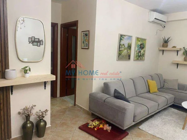 Tirane, jap me qera apartament 1+1 Kati 2, 65 m² 500 € 