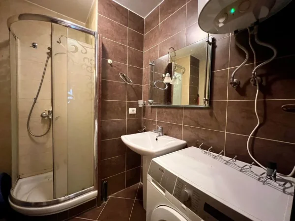 Shqiperi, jepet me qera apartament 2+1+Ballkon Kati 2, 72 m² 600 € (Kopshti Zoologjik - Tirane)
