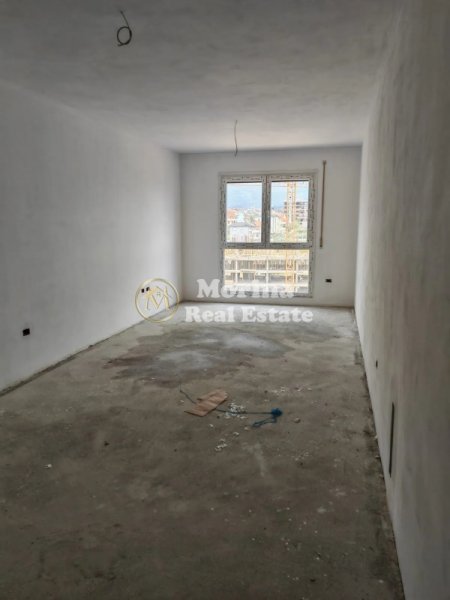 Tirane, shes apartament 1+1 Kati 2, 83 m² 100.000 € (Paskuqan)