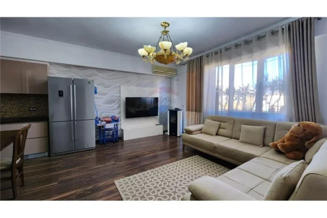 Tirane, jepet me qera apartament 1+1 , 60 m² 600 € (Rruga Muhamet Gjollesha)
