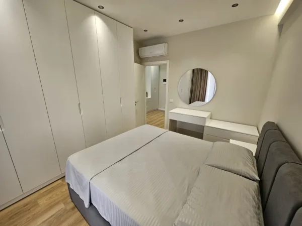 Tirane, jepet me qera apartament 1+1 , 70 m² 500 € 