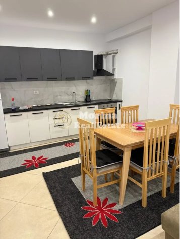 Tirane, jepet me qera apartament 2+1 , 120 m² 550 € (Astir)