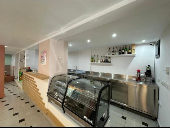 Tirane, shitet ambjent biznesi Kati 0, 131 m² 330.000 € (Rruga Mine Peza)
