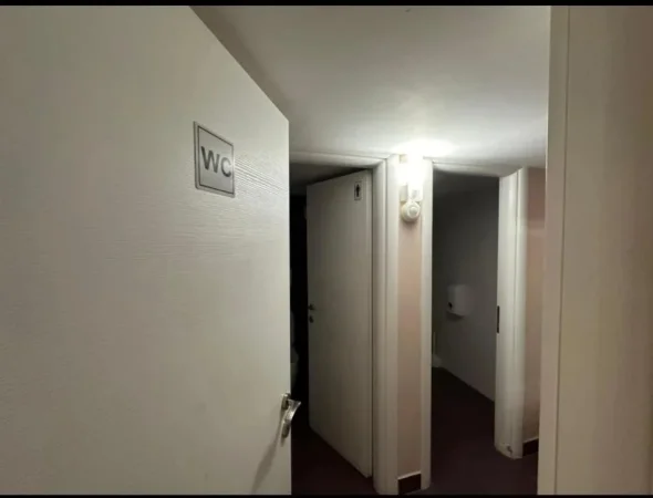 Tirane, shitet ambjent biznesi Kati 0, 131 m² 330.000 € (Rruga Mine Peza)