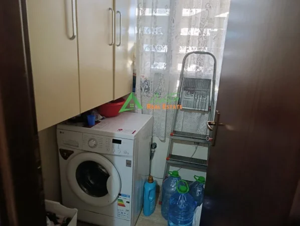Tirane, shitet apartament 2+1+Ballkon Kati 4, 86 m² 158 000 Euor(Ish Fusha Aviacionit)
