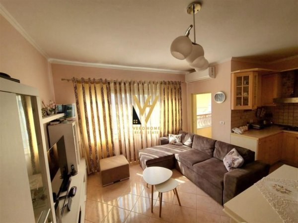 Tirane, shitet apartament 2+1+Ballkon Kati 6, 106 m² 142.000 € (RRUGA E DURRESIT)