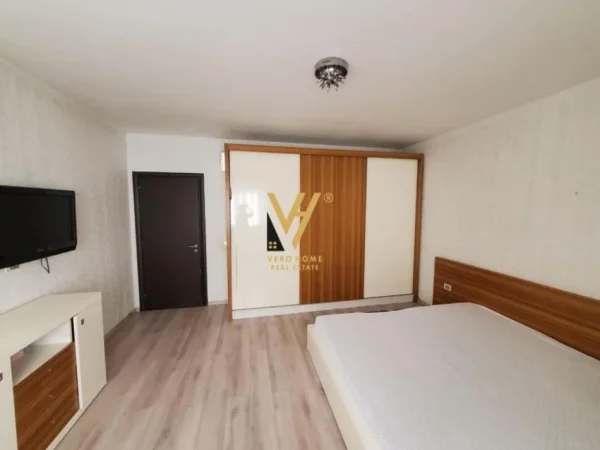 Tirane, jepet me qera apartament 2+1+Ballkon Kati 4, 80 m² 650 € (RRUGA HOXHA TAHSIM)