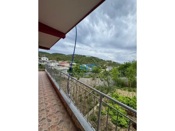 Durres, shitet shtepi 4+1+Aneks+Ballkon Kati 2, 500 m² 170.000 € (Spitall, Durres)