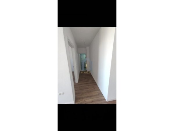 Tirane, shes apartament 1+1+Ballkon Kati 4, 83.000 € 