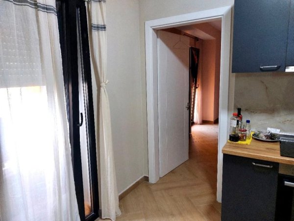 Tirane, jepet me qera : 1+1+ 2 Ballkone || Pllt.2025 -📍Prane Shkolles se Baletit - 600€- S. 75m² - Kt.5