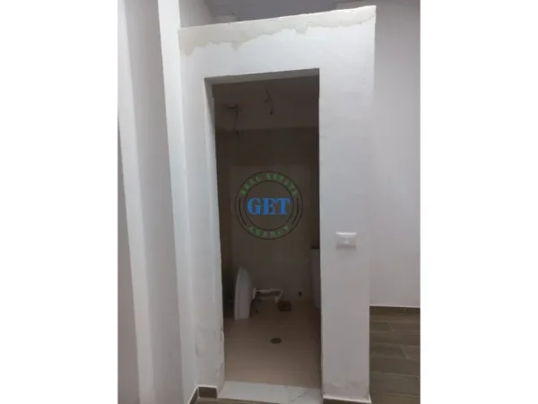 Durres, jepet me qera ambjent biznesi Kati 0, 67 m² 450 € 