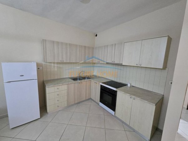 Tirane, jepet me qera apartament 2+1 Kati 6, 112 m² 500 € 