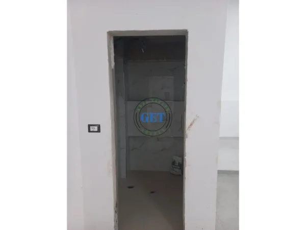Durres, jepet me qera ambjent biznesi Kati 0, 90 m² 600 € 