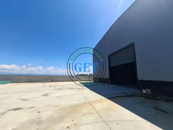 Durres, jepet me qera ambjent biznesi Kati 0, 1.000 m² 3.000 € 