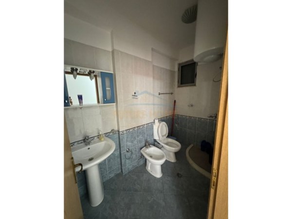 Tirane, jepet me qera apartament 2+1 Kati 5, 115 m² 500 € (RROTONDO ASTIRIT)   UNA54494