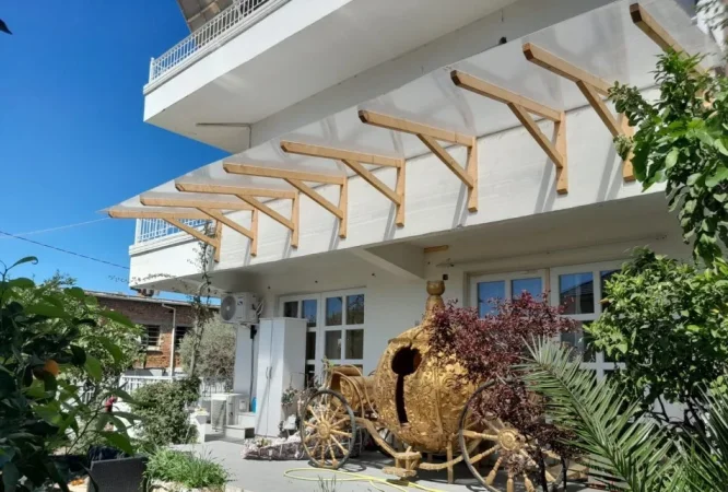 Tirane, jepet me qera Vile 3 Katshe Kati 0, 450 m² 1.500 € (Prane Shkolles s e Bashkuar)