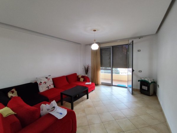 jepet me qera apartament,  450 € (yzberisht)