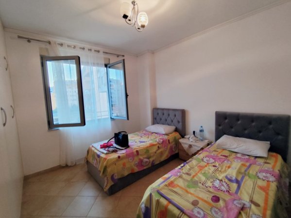 jepet me qera apartament,  450 € (yzberisht)