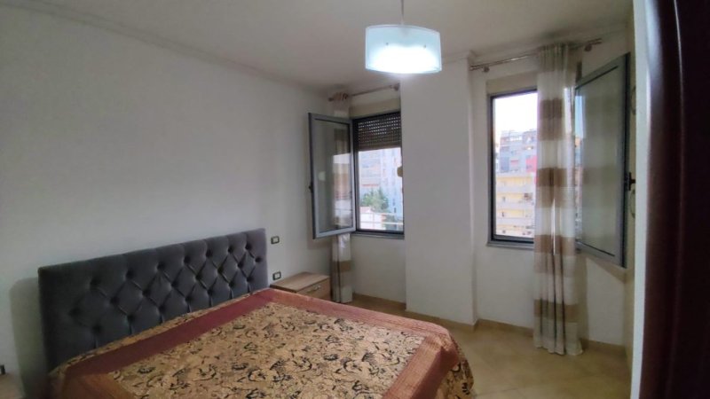 jepet me qera apartament,  450 € (yzberisht)