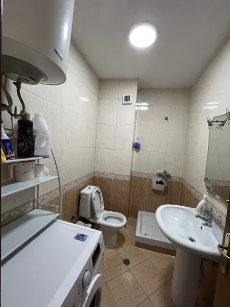 Tirane, shitet apartament 2+1+Ballkon Kati 3, 92 m² 230.000 € (Komuna Parisit)