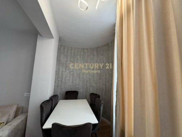 Tirane, shitet apartament 2+1 Kati 2, 90 m² 160.000 € 