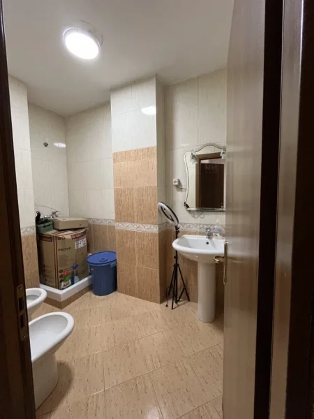 Tirane, shitet apartament 2+1+Ballkon Kati 3, 92 m² 230.000 € (Komuna Parisit)