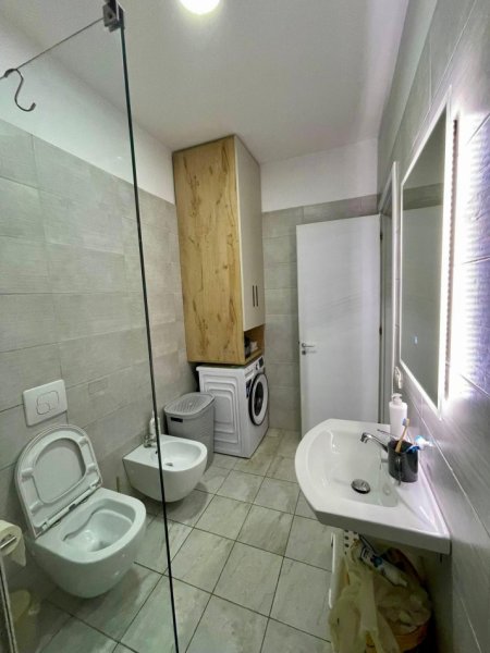 Shqiperi, shitet apartament 1+1 Kati 2, 74 m² 150.000 € 