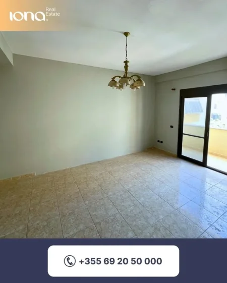 Golem, shitet apartament 1+1 Kati 4, 60 m² 60.000 € (300m Distanc Nga Deti)
