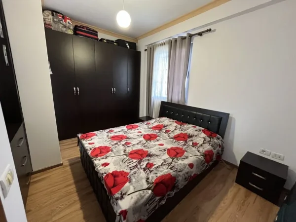 Tirane, shitet apartament 2+1+Ballkon Kati 7, 78 m² 95.000 € (Bulevardi blu)