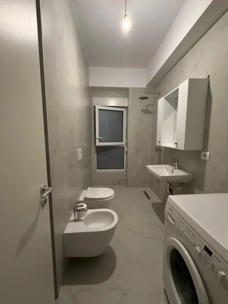 Tirane, jepet me qera apartament 1+1 Kati 5, 60 m² 400 € 