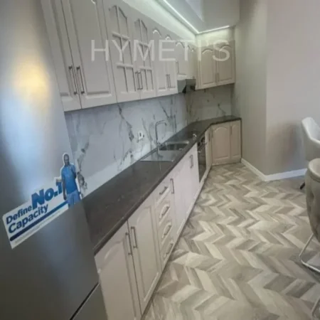 Tirane, jepet me qera apartament 2+1 Kati 7, 120 m² 1.200 € (Rruga E Barrikadave 4, Njësia Bashkiake 2 1017)