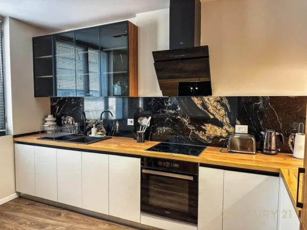 Tirane, jepet me qera apartament 2+1 Kati 7, 126 m² 1.550 € 