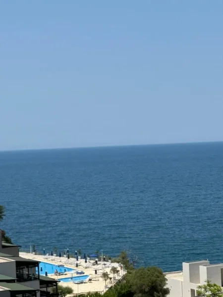 Vlore - Lungomare, shitet apartament 1+1+Ballkon , 280.000 € 