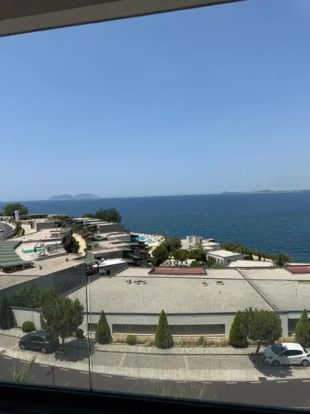 Vlore - Lungomare, shitet apartament 1+1+Ballkon , 280.000 € 
