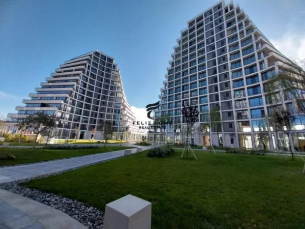 Tirane, jepet me qera zyre Kati 2, 127 m² 2.200 € (LAKE VIEW)