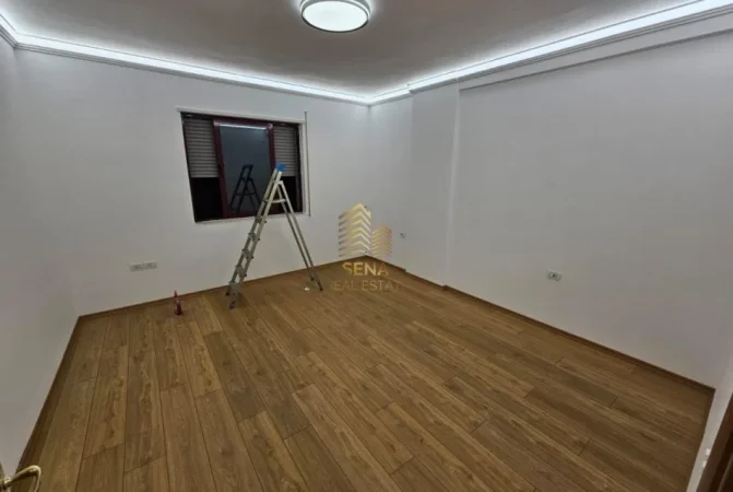 Tirane, shitet apartament 2+1+Ballkon Kati 1, 115 m² 220.000 € (Selvia)