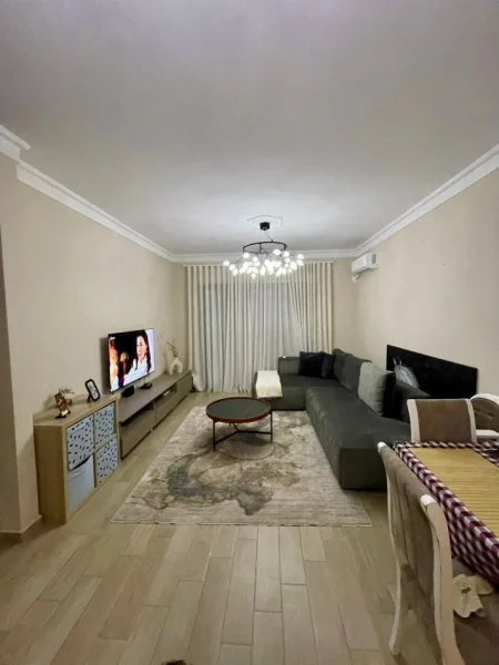 Tirane, shitet apartament 1+1+Ballkon , 75 m² 150.000 € 