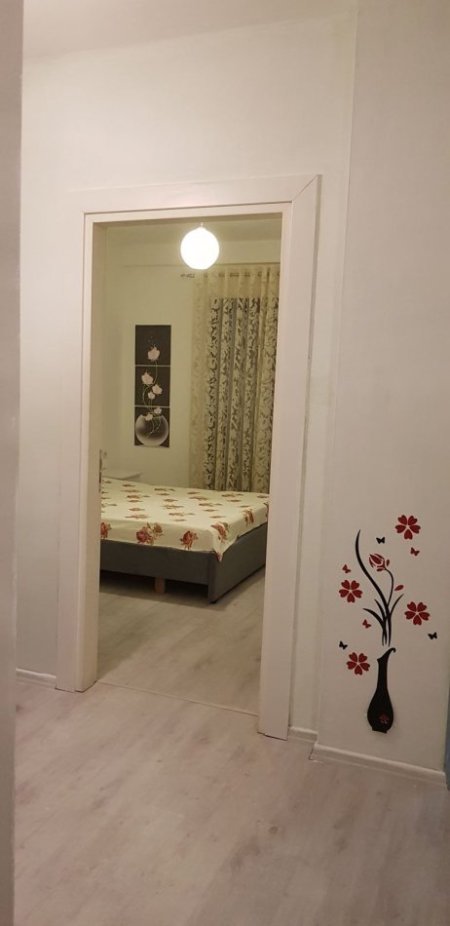 Tirane, jepet me qera apartament 1+1 Kati 2, 500 € 
