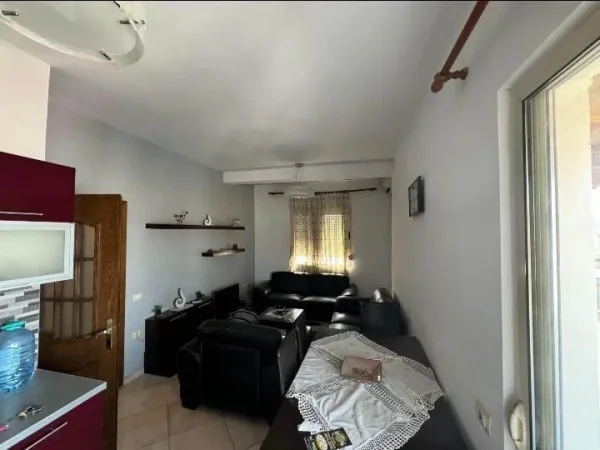 Tirane, jepet me qera apartament 2+1+Ballkon Kati 6, 70 m² 500 € (FERIT XHAJKO)