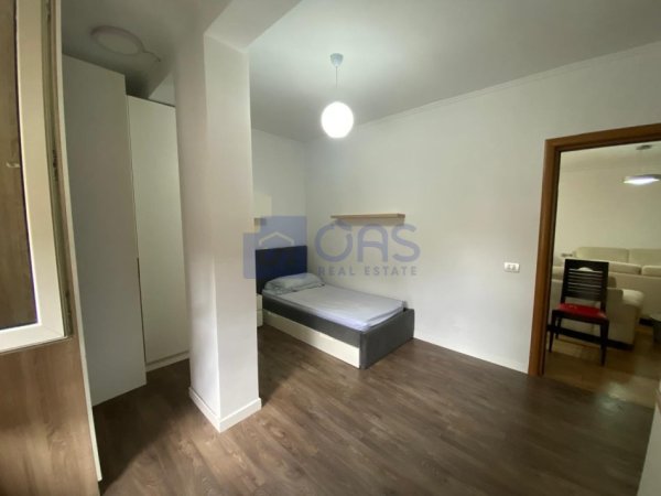 Tirane, jepet me qera apartament 2+1+Aneks+Ballkon Kati 3, 97 m² 650 € (Rruga Sulejman Delvina)