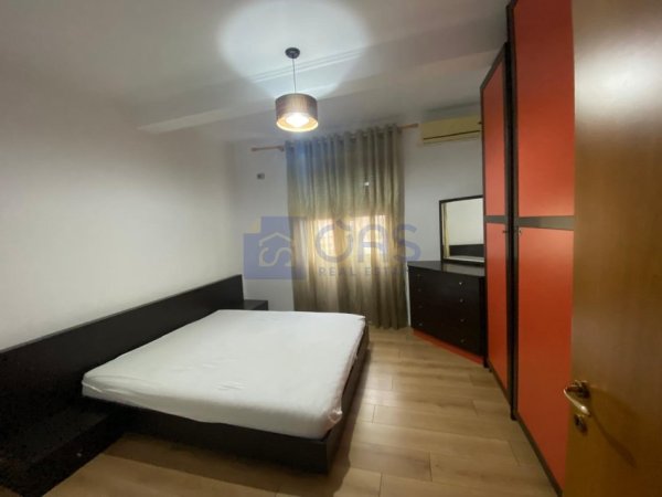 Tirane, jepet me qera apartament 2+1+Aneks+Ballkon Kati 3, 97 m² 650 € (Rruga Sulejman Delvina)