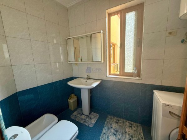 Tirane, jepet me qera apartament 2+1+Aneks+Ballkon Kati 8, 110 m² 600 € (Rruga Aleksandri i Madh)