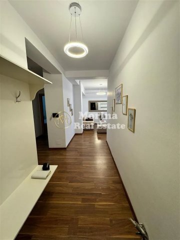 Tirane, jepet me qera apartament 3+1 Kati 5, 120 m² 1.000 € (Liqeni i Thate)
