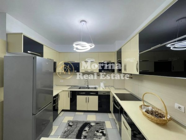 Tirane, shes apartament 3+1 Kati 2, 138 m² 234.000 € (Liqeni i Thate)