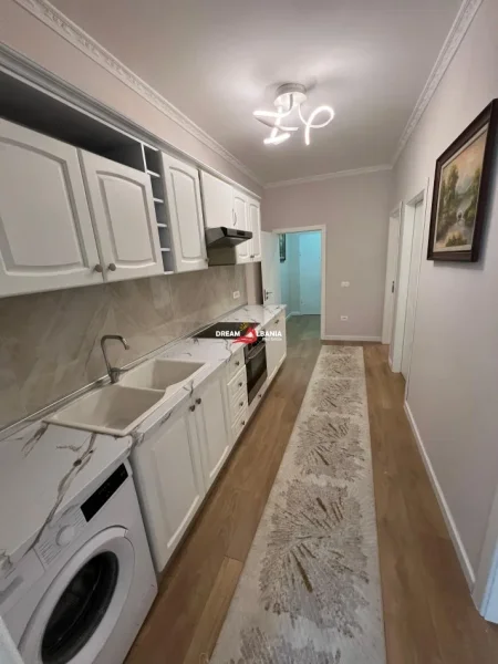 Tirane, shitet apartament 2+1 , 100 m² 160.000 €